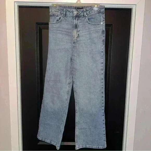 ASOS DESIGN Women's  High Rise Relaxed Dad Jeans‎ In Light Wash 28x32 - Picture 1 of 7
